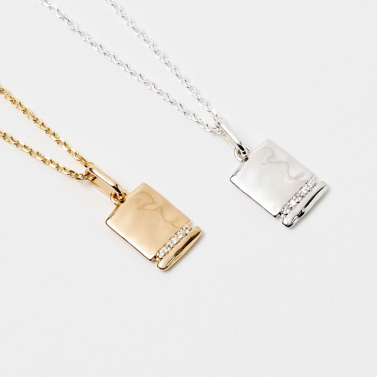 Pendentif Antarès sur chaîne forçat plaqué or