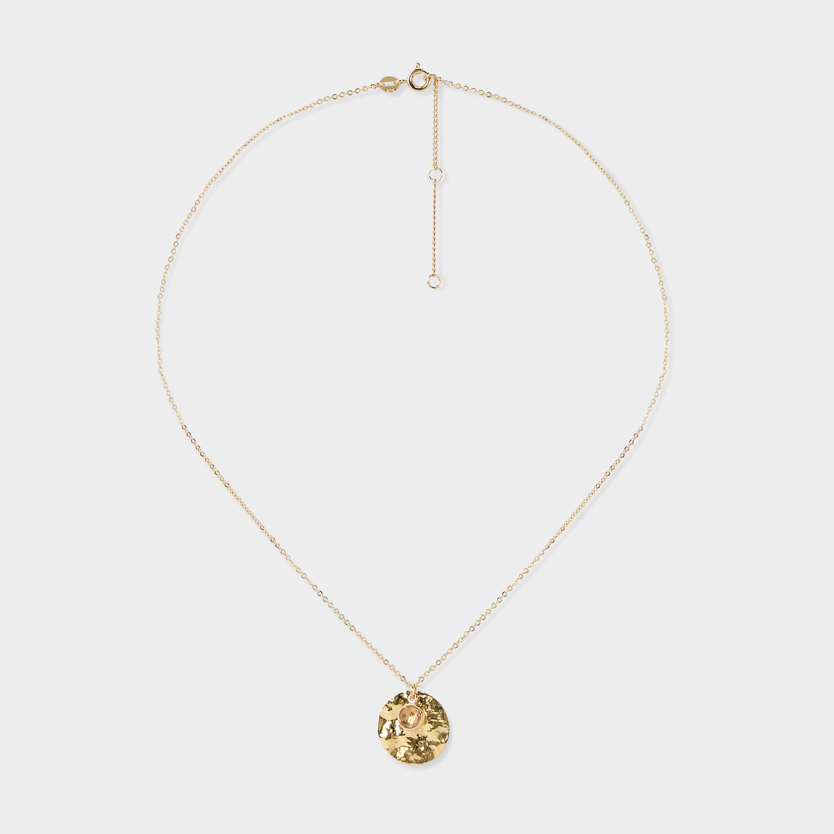 Collier grande breloque et pierre rose sur chaîne plaqué or