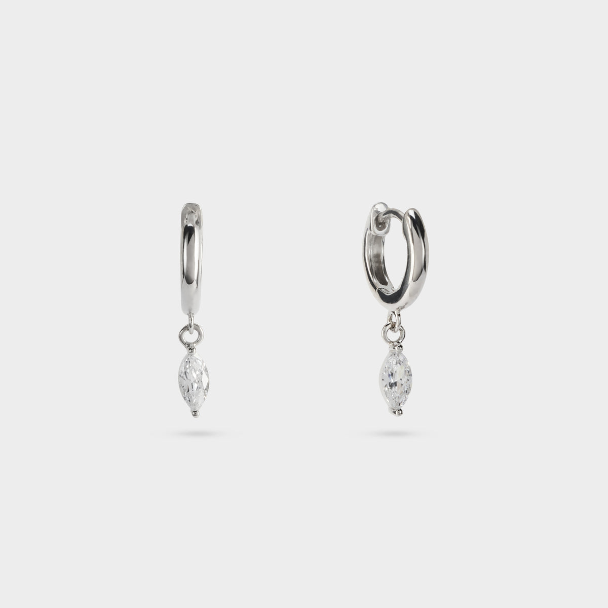 Boucles d'oreilles mini créoles navette pendante argent