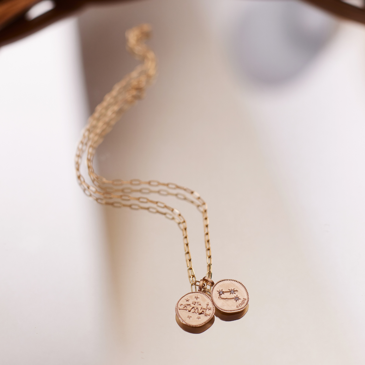 Collier signe astrologique Gémeaux plaqué or