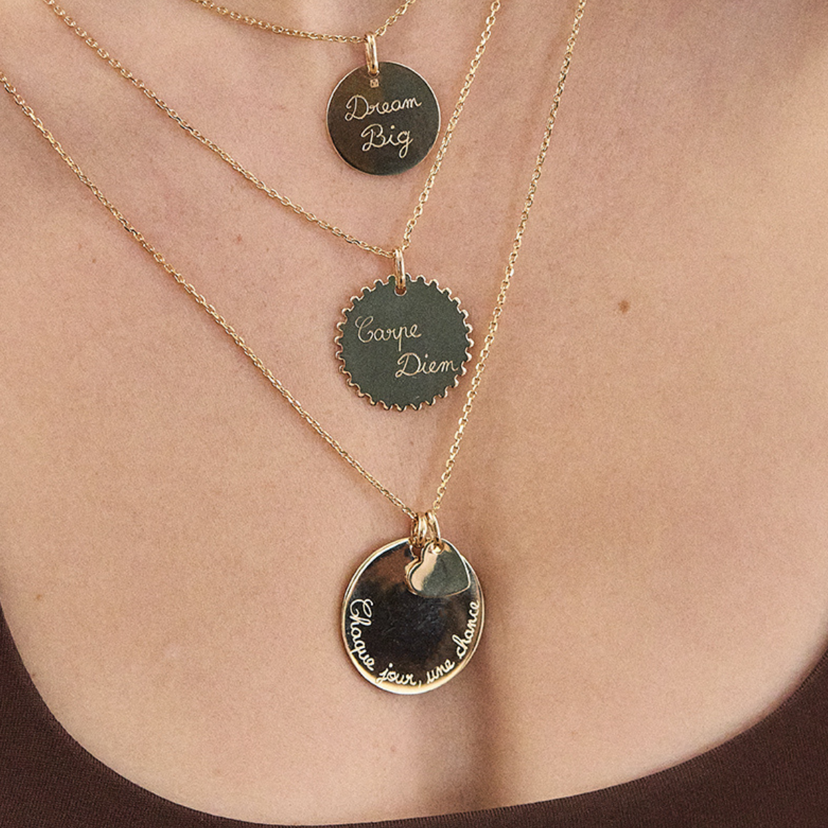 Collier mantra plaqué or – Rond plat