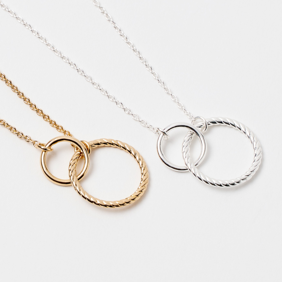 Collier duo d'anneaux lisse et strié argent massif