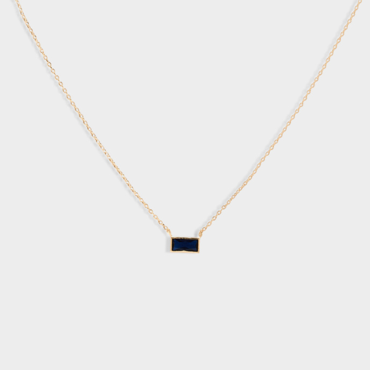Collier rectangle sur chaîne bleu plaqué or