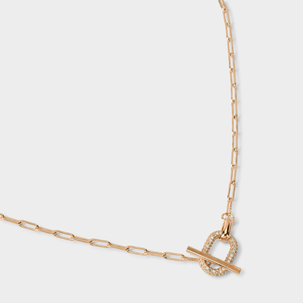 Collier maillons fermoir T pavé plaqué or