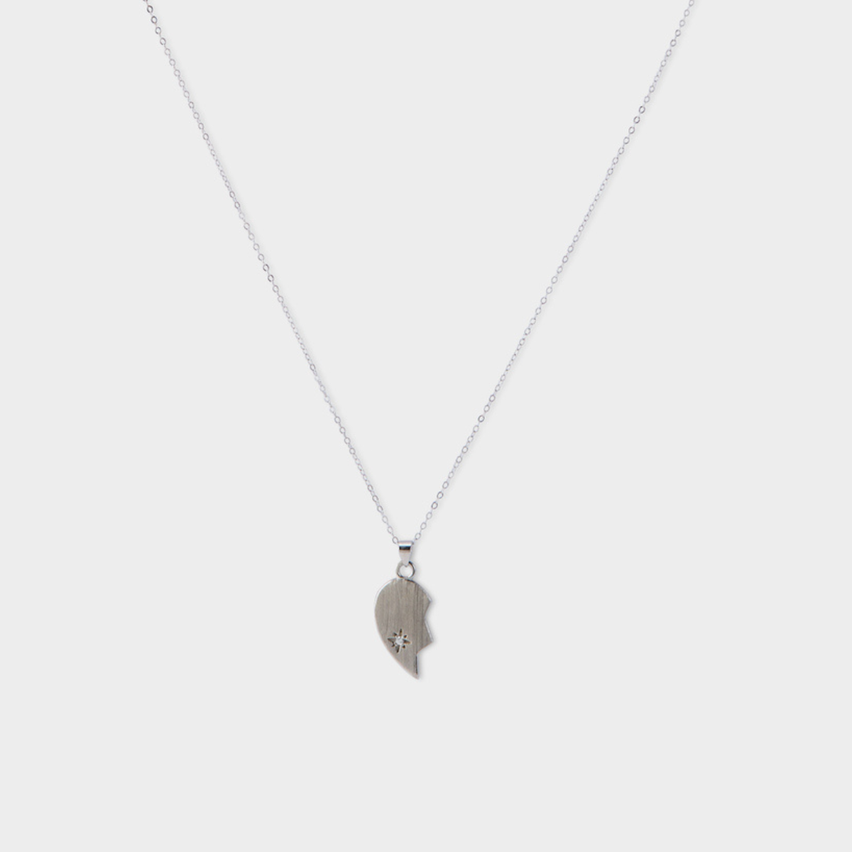 Collier demi-cœur droit argent