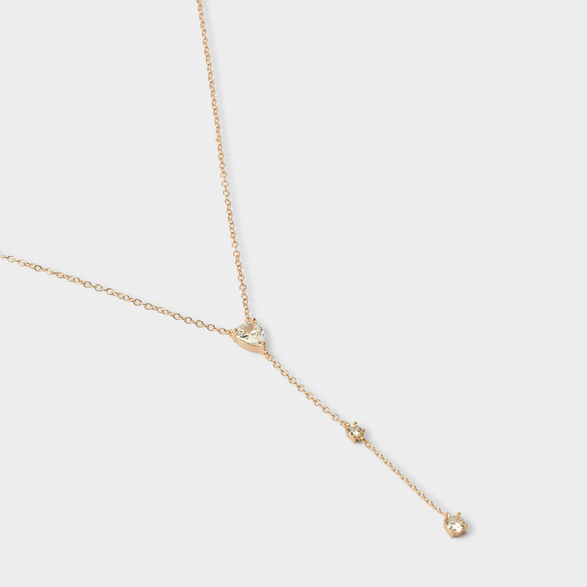 Collier cravate trio de zircons sertis plaqué or