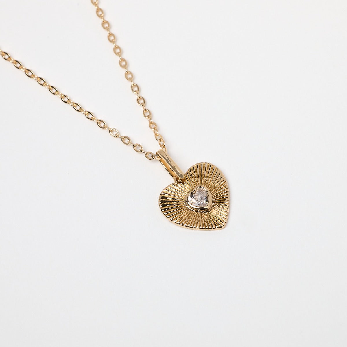 Collier cœur plaqué or et oxyde de zirconium blanc
