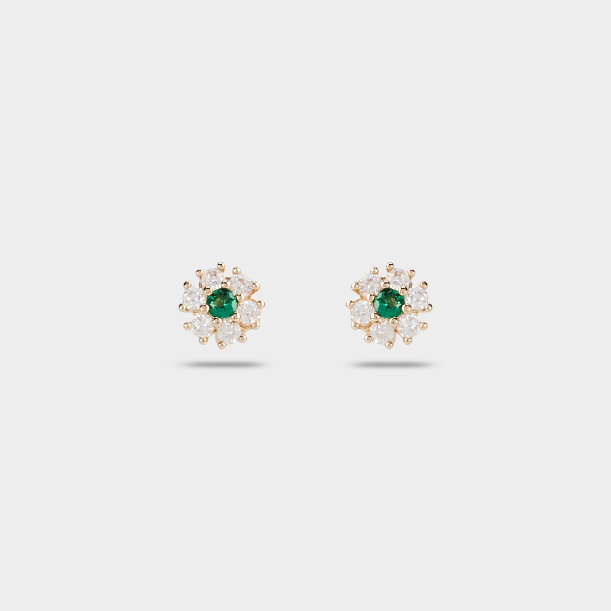 Boucles d'oreilles fleurs pavées plaqué or