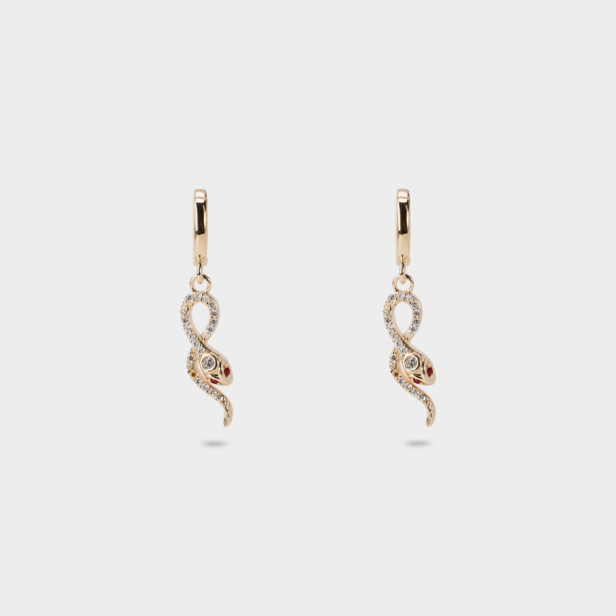 Boucles d'oreilles pendantes serpent pavé plaqué or