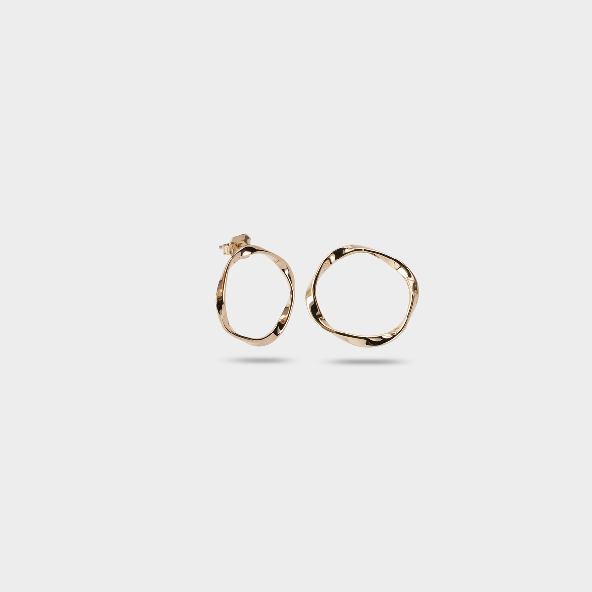 Boucles d'oreilles anneaux Turbulence plaqué or