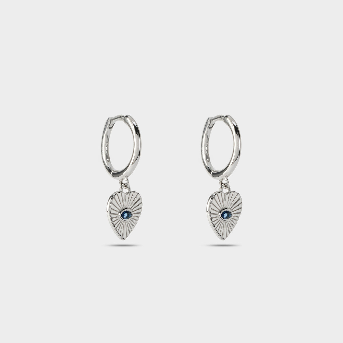 Boucles d'oreilles créoles Regard d'amour argent