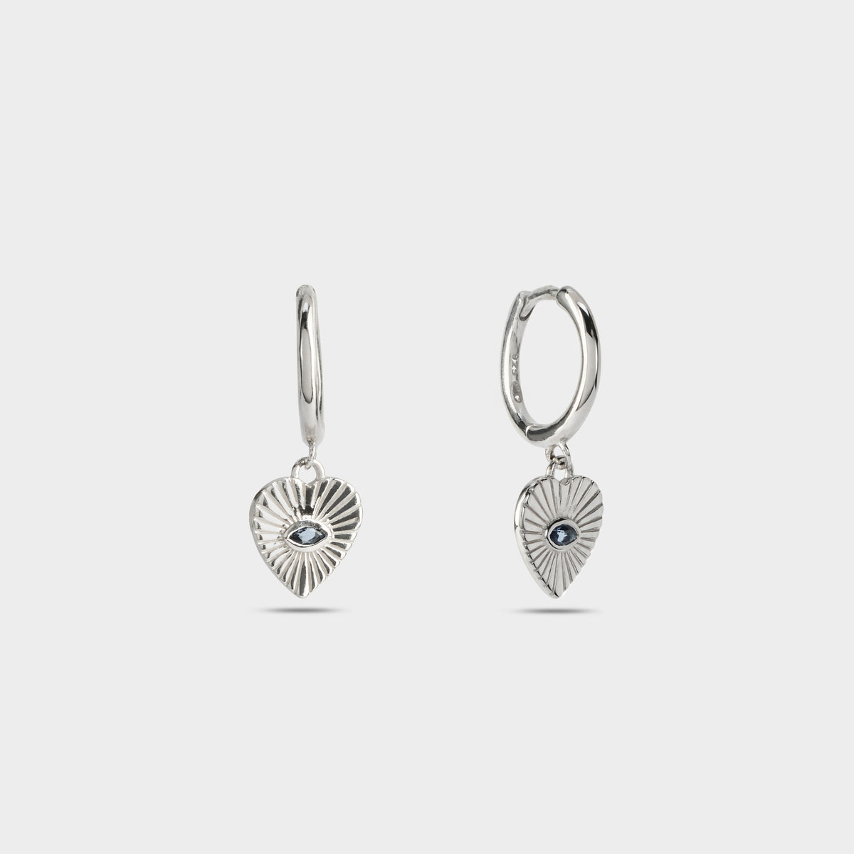 Boucles d'oreilles créoles Regard d'amour argent