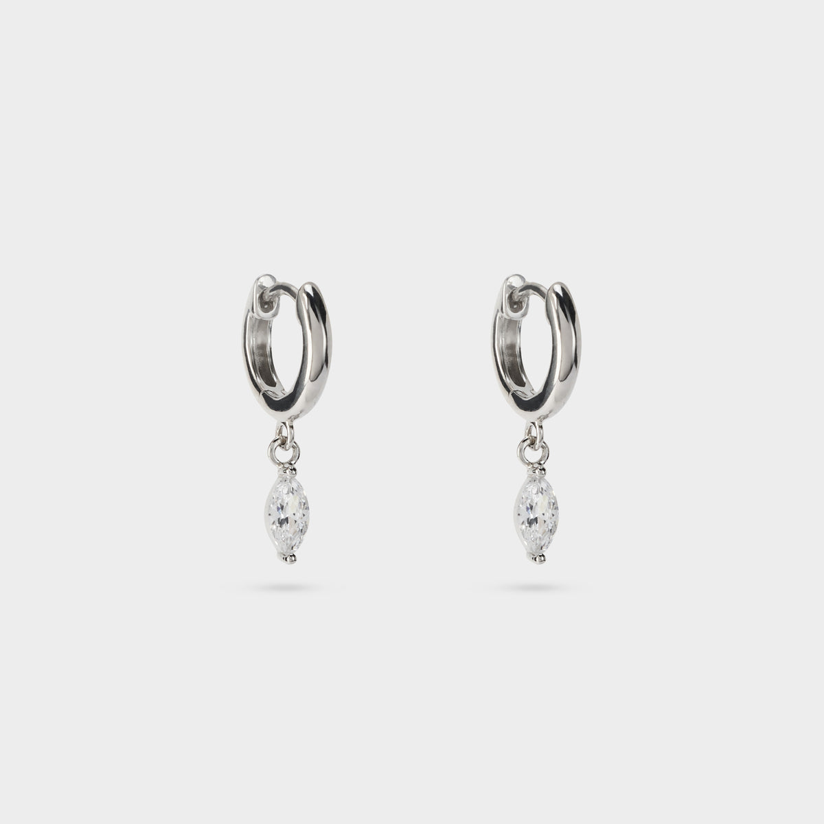 Boucles d'oreilles mini créoles navette pendante argent