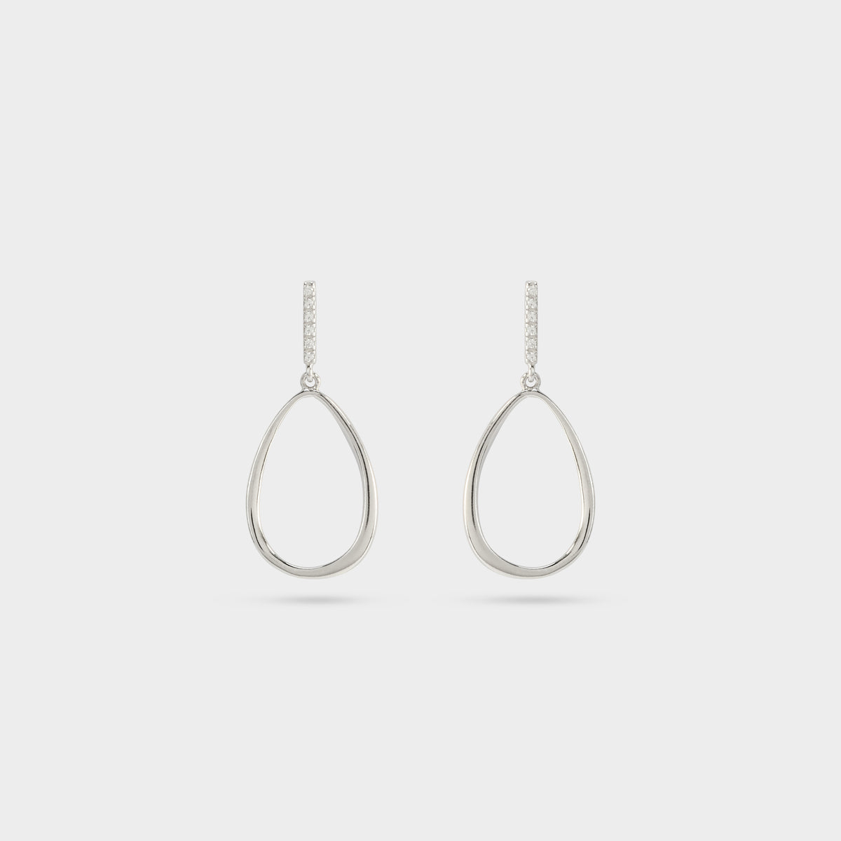 Boucles d'oreilles tige pavée goutte argent