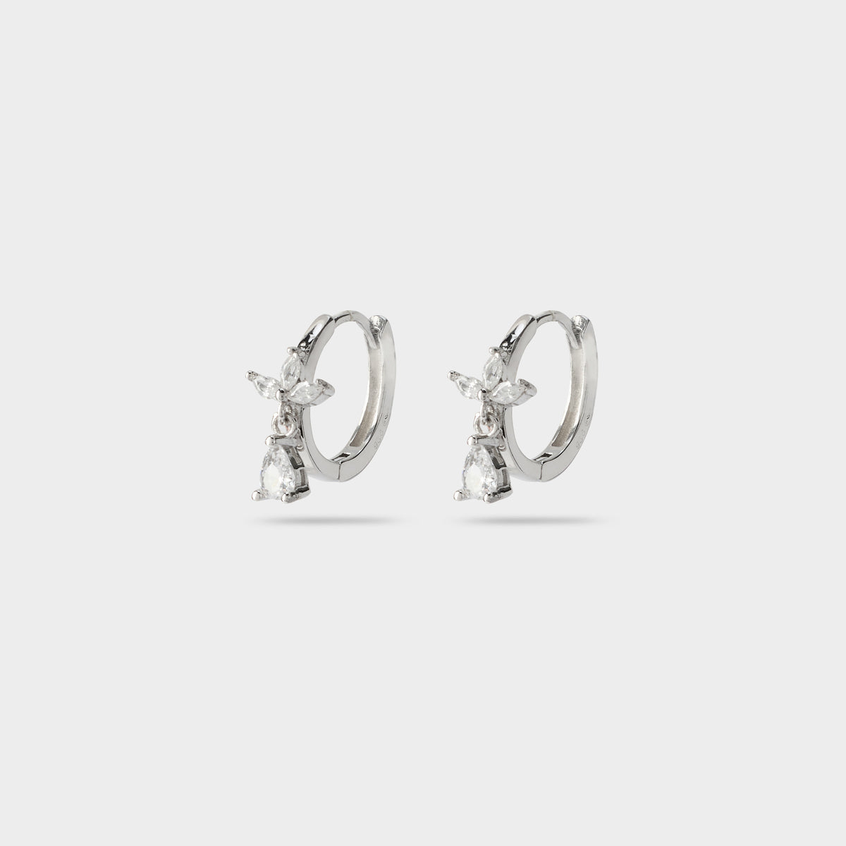 Boucles d'oreilles mini créoles étincelantes argent