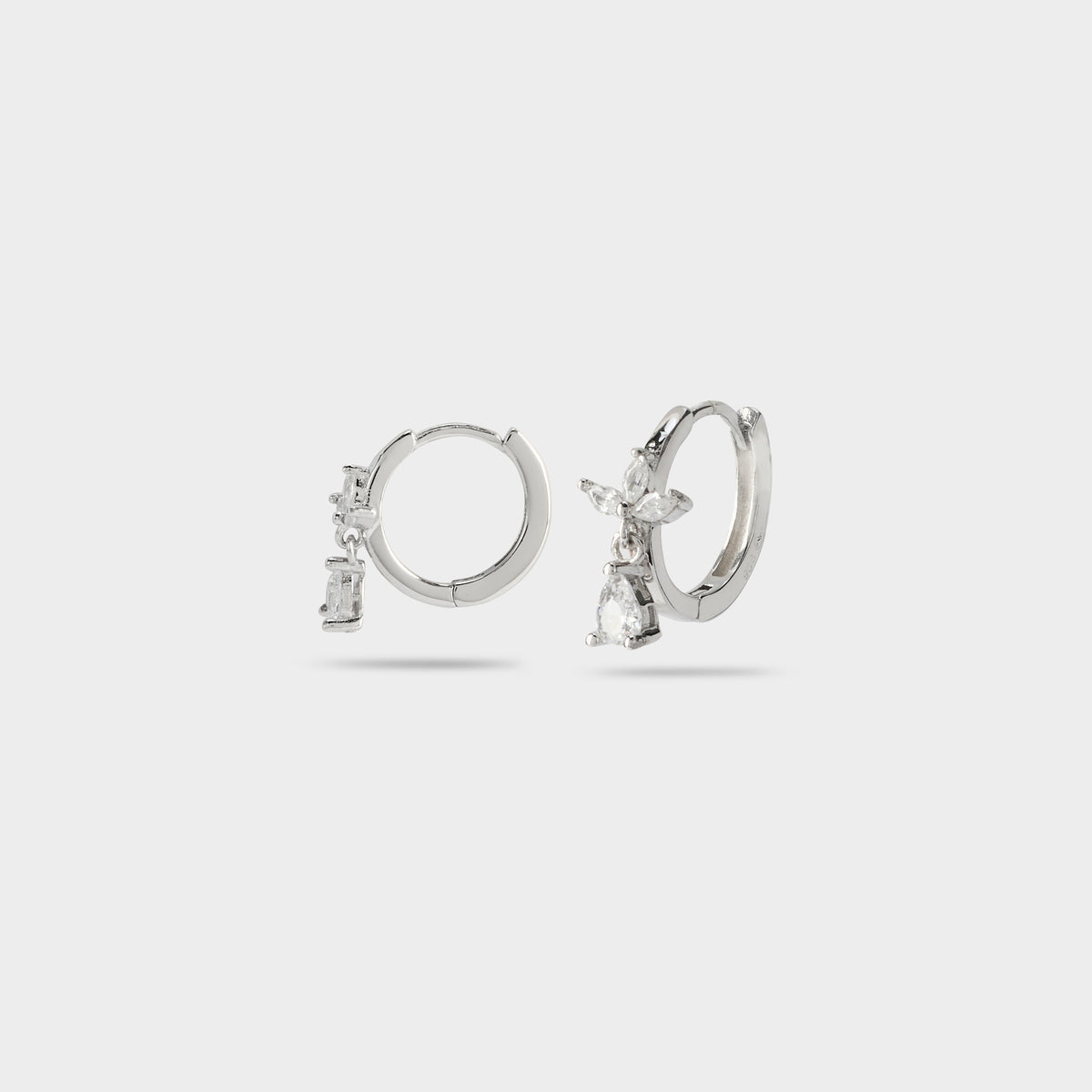 Boucles d'oreilles mini créoles étincelantes argent