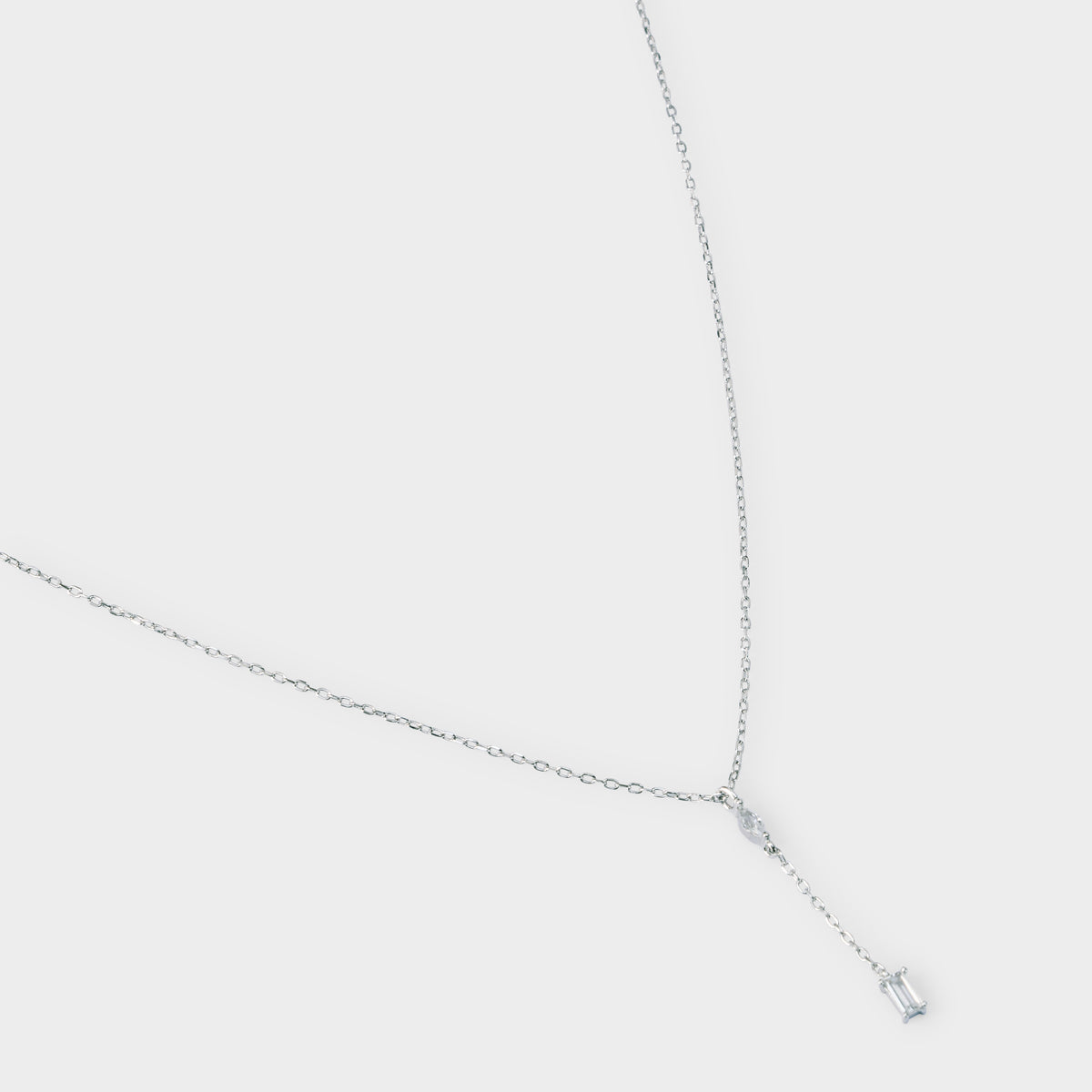 Collier cravates 2 zircons argent