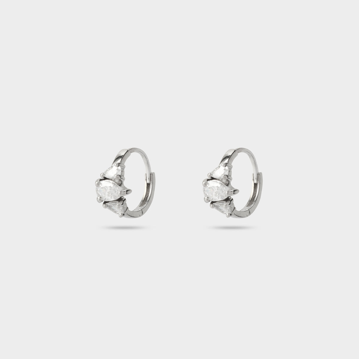 Boucles d'oreilles mini créoles lumineuses argent