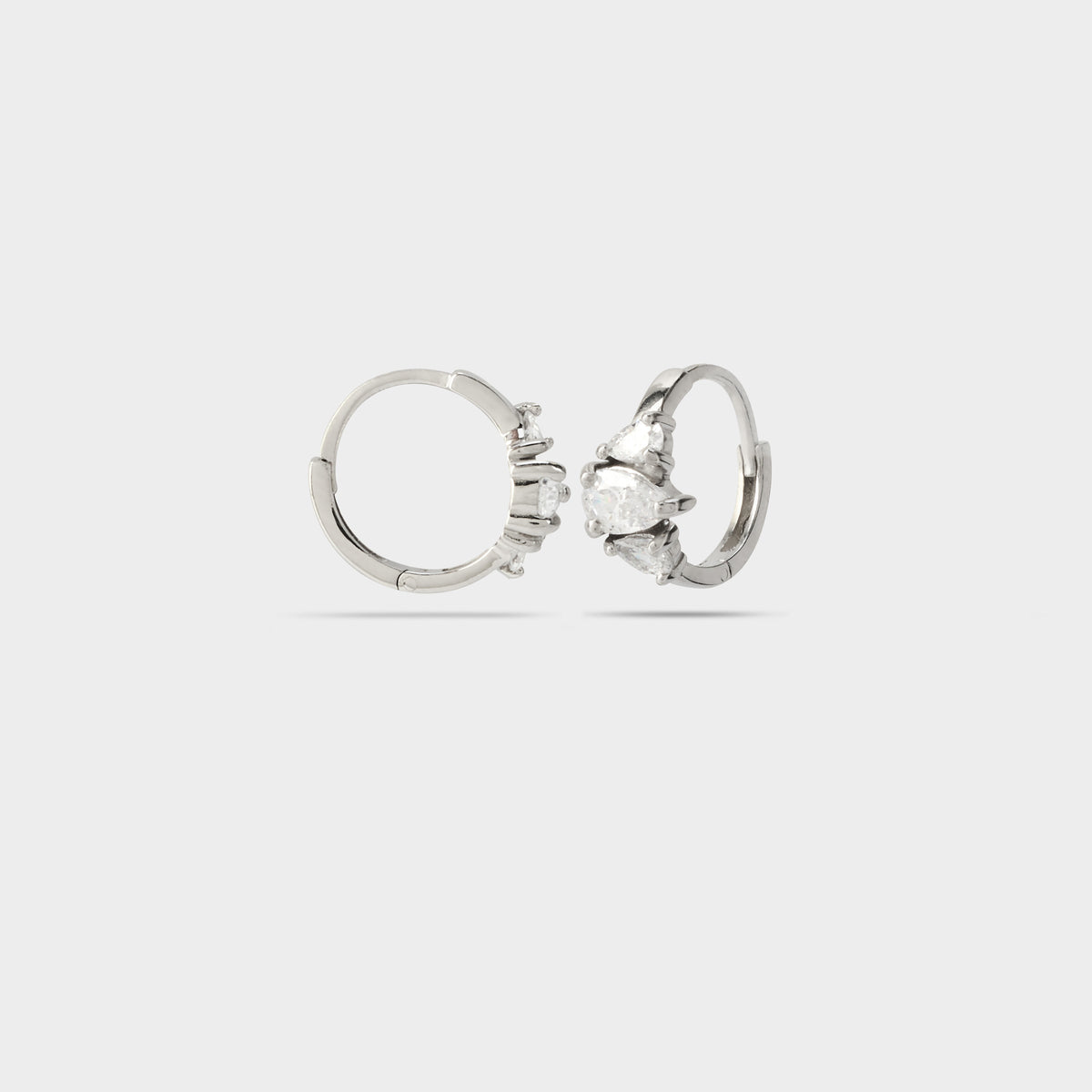 Boucles d'oreilles mini créoles lumineuses argent