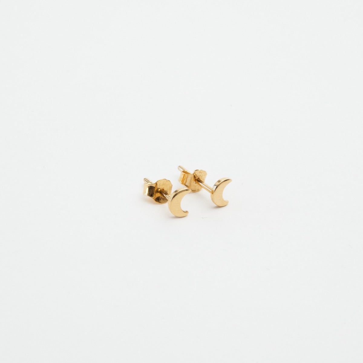 Boucles d'oreilles mini lune plaqué or