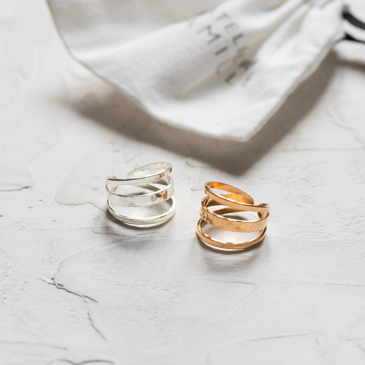 Bague 3 rangs lisses et martelé argent massif