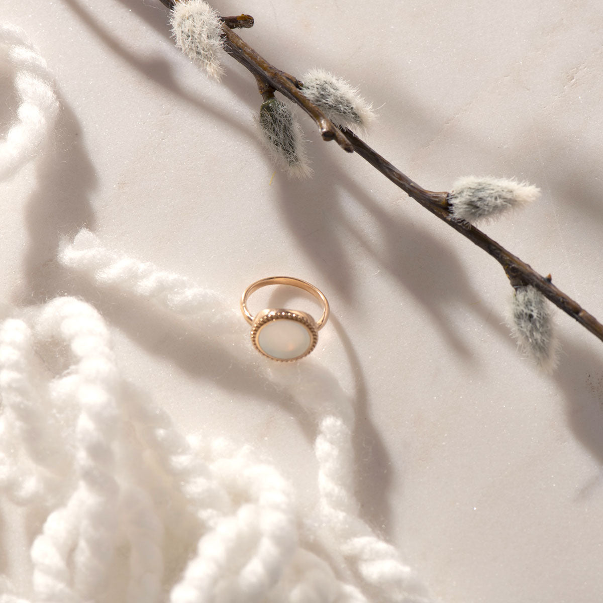 Bague nacre ronde perlee en plaque or