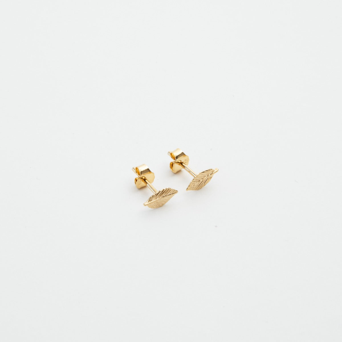 Boucles d'Oreilles Mini feuille Plaqué or
