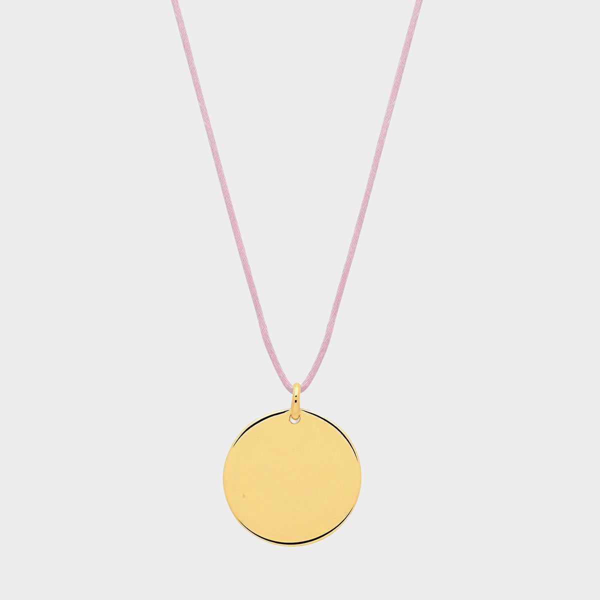 Collier grande médaille dessin au choix et prénom sur lien satin plaqué or