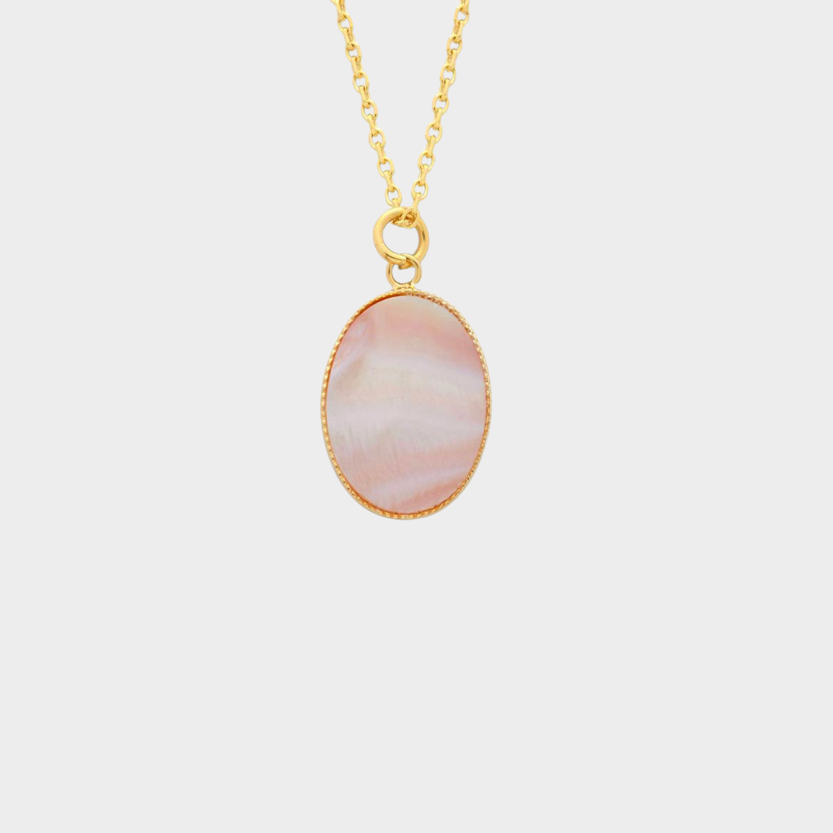 Pendentif Joséphine nacre rose sur chaîne maille forçat plaqué or