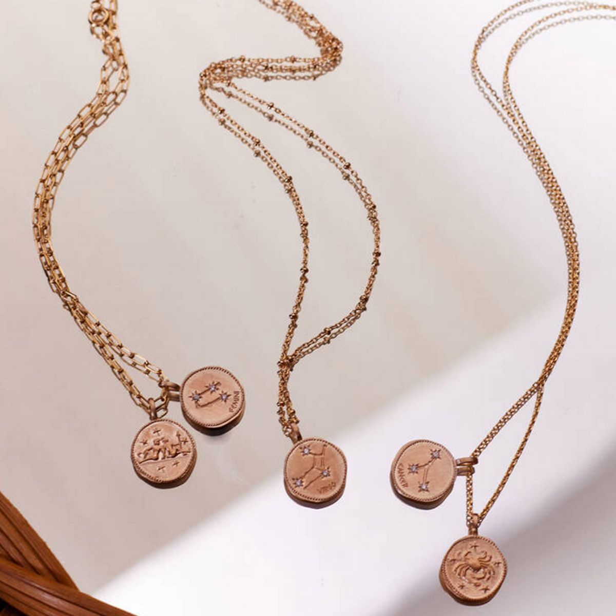 Collier signe astrologique Cancer plaqué or