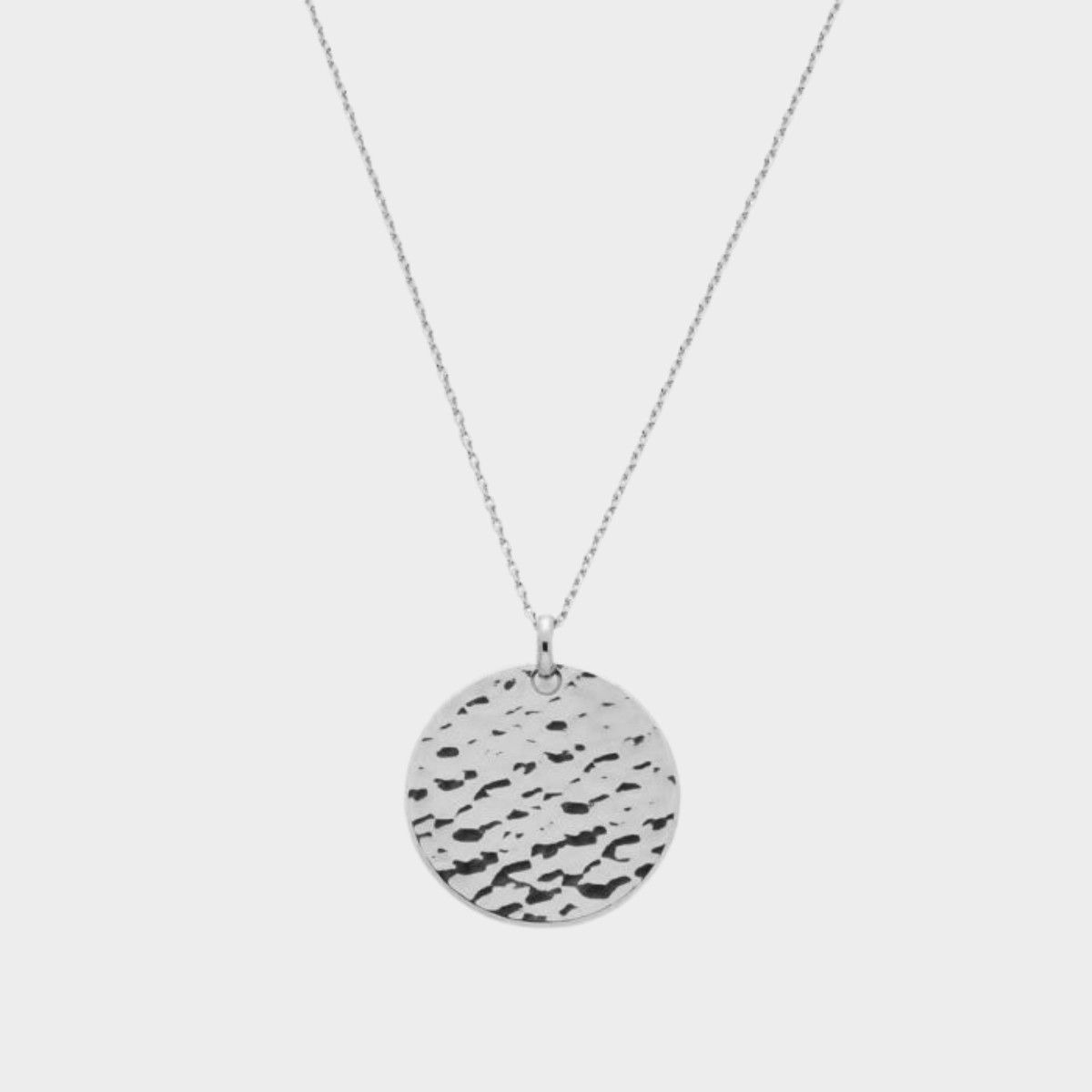 Collier médaille martelée argent